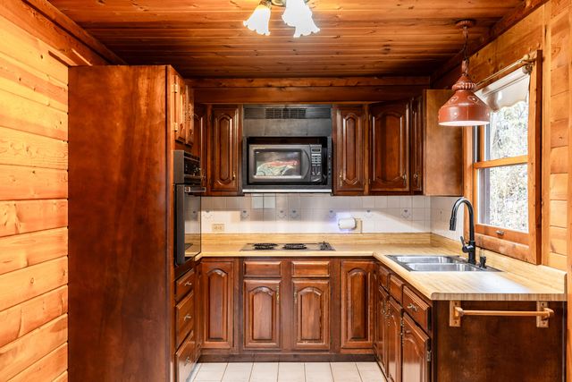 9530 Lower River Road, Burlington, KY 41005