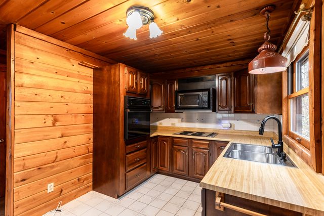 9530 Lower River Road, Burlington, KY 41005