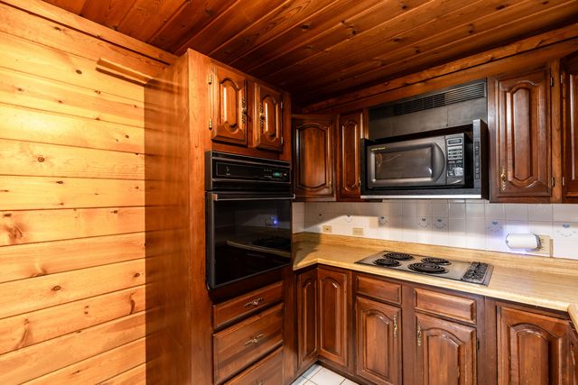 9530 Lower River Road, Burlington, KY 41005