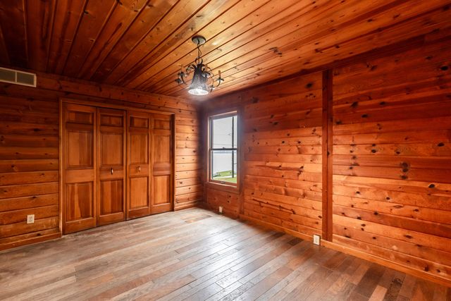 9530 Lower River Road, Burlington, KY 41005