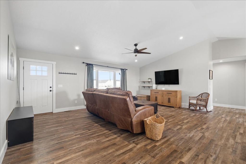144 Leo Lane, Great Falls, MT 59404 photo 5