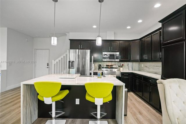 2913 Cascada Isles Way, Cooper City, FL 33024