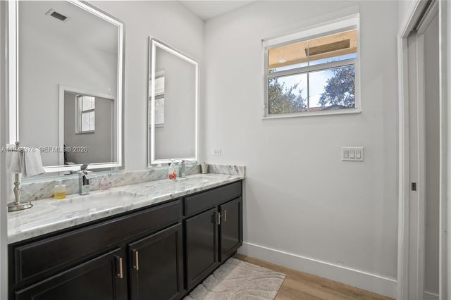 2913 Cascada Isles Way, Cooper City, FL 33024