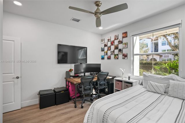 2913 Cascada Isles Way, Cooper City, FL 33024