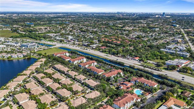 2913 Cascada Isles Way, Cooper City, FL 33024