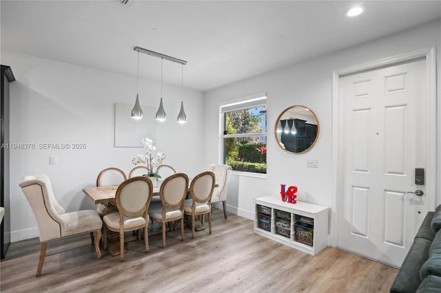 2913 Cascada Isles Way, Cooper City, FL 33024