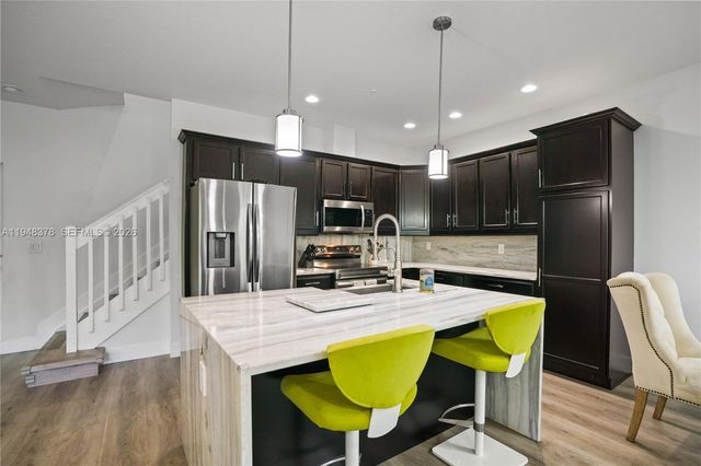 2913 Cascada Isles Way, Cooper City, FL 33024