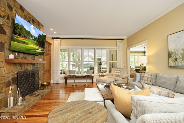 35 Quaker Ridge Road, Pinehurst, NC 28374