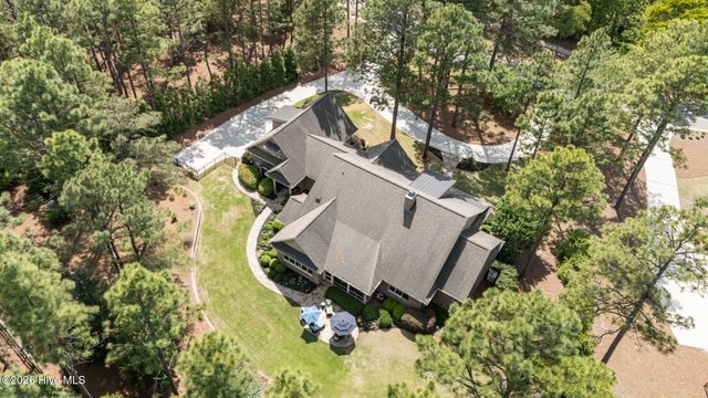 35 Quaker Ridge Road, Pinehurst, NC 28374