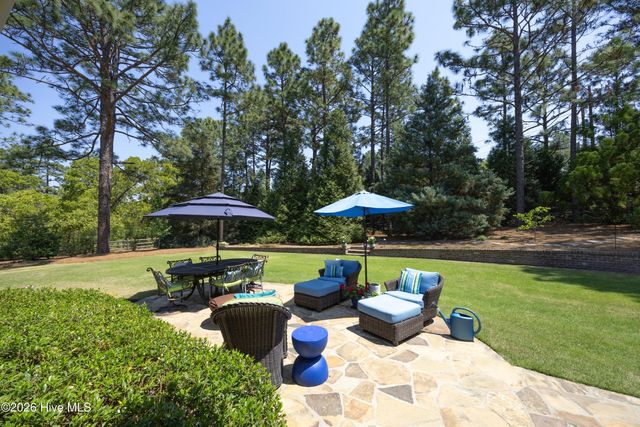 35 Quaker Ridge Road, Pinehurst, NC 28374