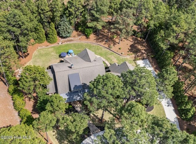 35 Quaker Ridge Road, Pinehurst, NC 28374