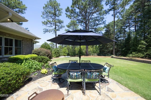 35 Quaker Ridge Road, Pinehurst, NC 28374