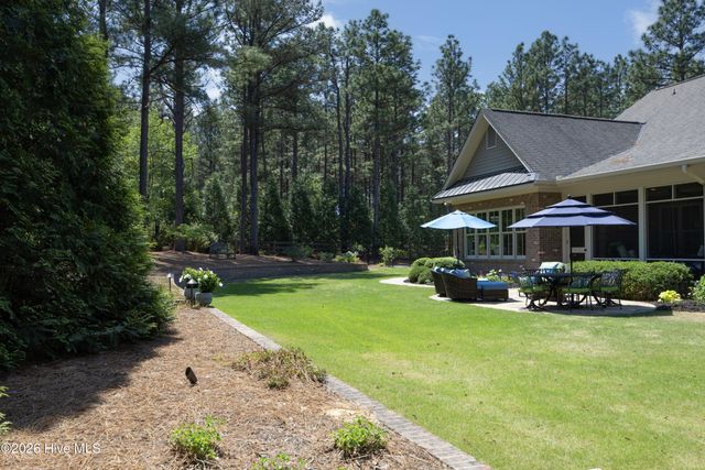 35 Quaker Ridge Road, Pinehurst, NC 28374