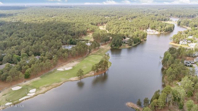 35 Quaker Ridge Road, Pinehurst, NC 28374