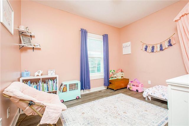1005 SE Wood Ridge Court, Blue Springs, MO 64014