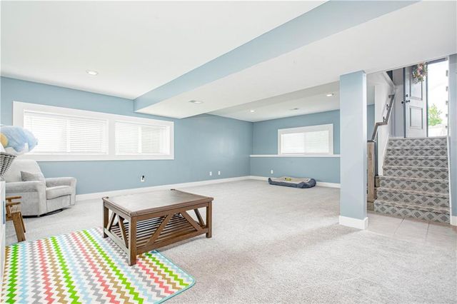 1005 SE Wood Ridge Court, Blue Springs, MO 64014