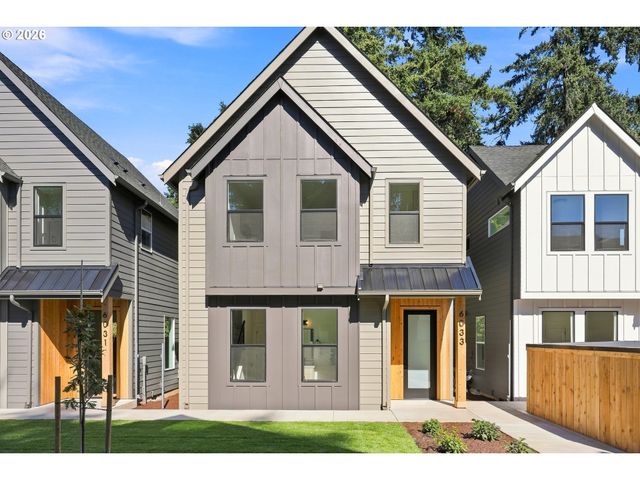 6033 Se TENINO St C, Portland, OR 97206