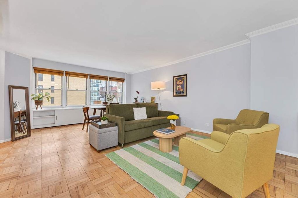 155 E 38th St Apt 9A, New York City, NY 10016
