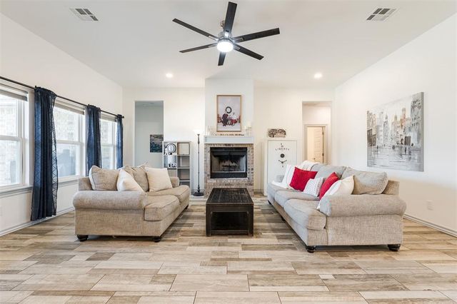 2899 Pecan Ridge Circle, Jones, OK 73049