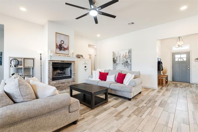 2899 Pecan Ridge Circle, Jones, OK 73049