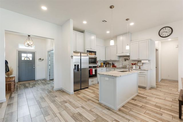 2899 Pecan Ridge Circle, Jones, OK 73049