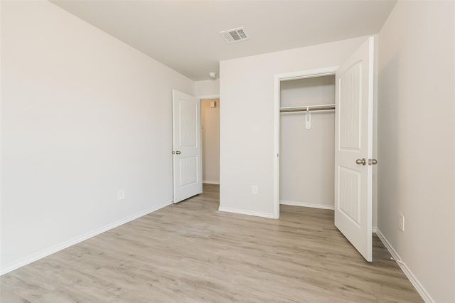 943 Imperial Heights Drive, Houston, TX 77073