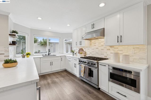 257 Summertree Dr, Livermore, CA 94551