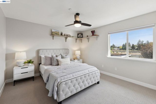 257 Summertree Dr, Livermore, CA 94551