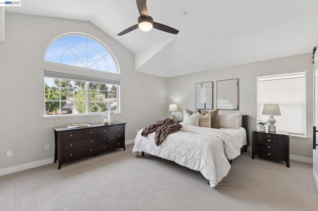 257 Summertree Dr, Livermore, CA 94551