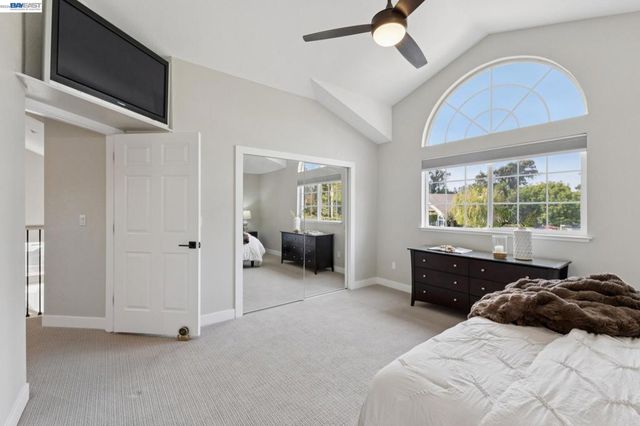 257 Summertree Dr, Livermore, CA 94551