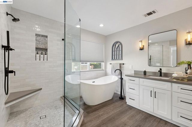 257 Summertree Dr, Livermore, CA 94551