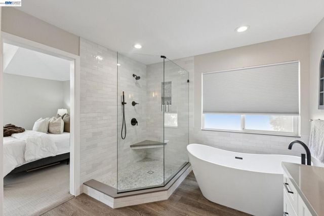 257 Summertree Dr, Livermore, CA 94551
