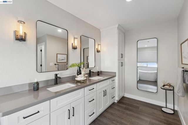257 Summertree Dr, Livermore, CA 94551