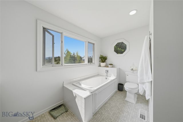 977 Trailcrest Drive, Bozeman, MT 59718