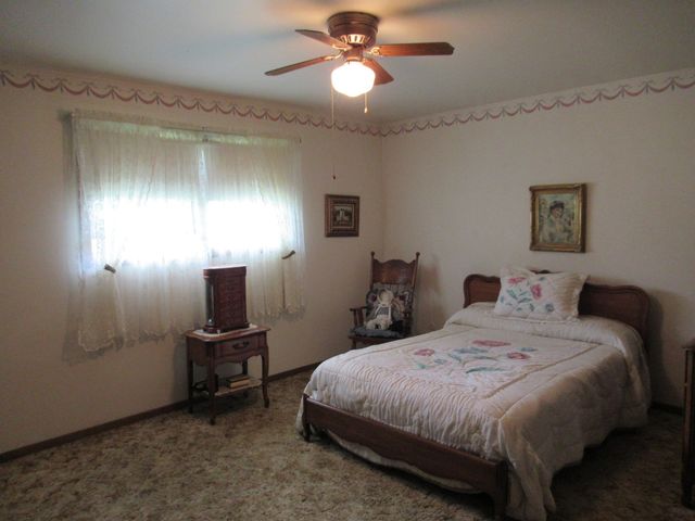1N321 Country Life Drive, Maple Park, IL 60151