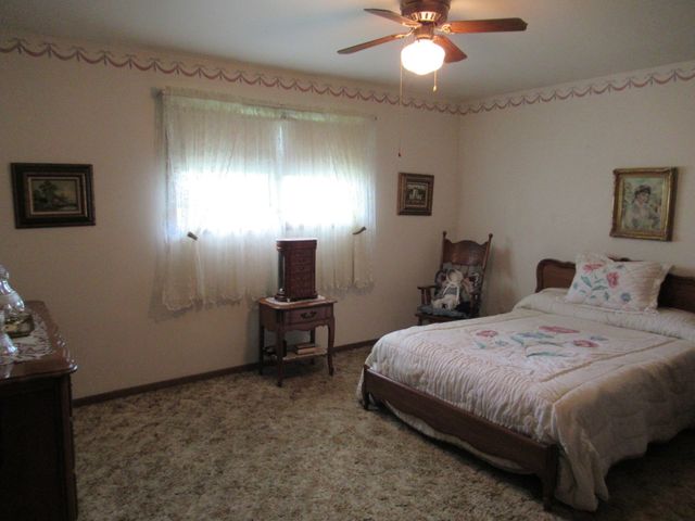 1N321 Country Life Drive, Maple Park, IL 60151