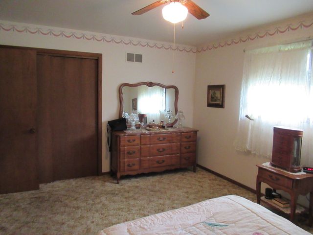 1N321 Country Life Drive, Maple Park, IL 60151