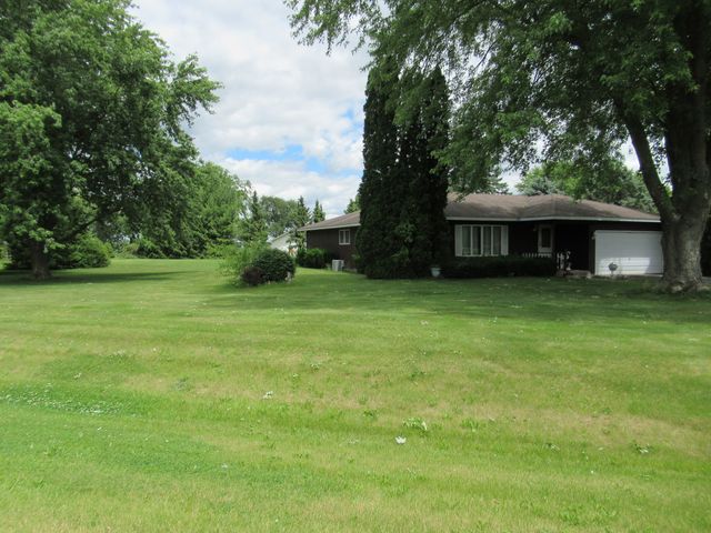 1N321 Country Life Drive, Maple Park, IL 60151