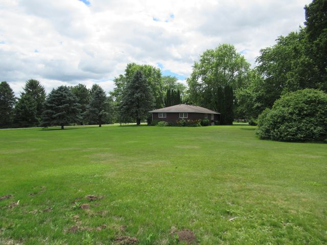 1N321 Country Life Drive, Maple Park, IL 60151