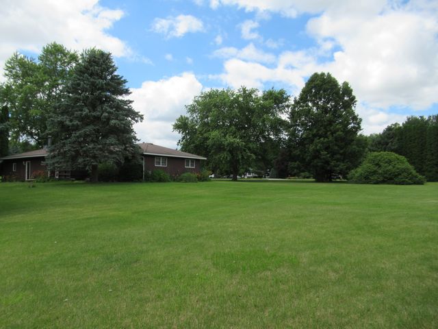 1N321 Country Life Drive, Maple Park, IL 60151