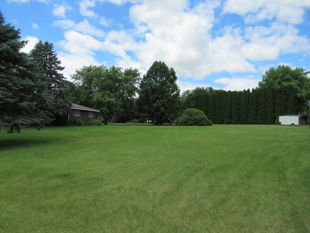 1N321 Country Life Drive, Maple Park, IL 60151