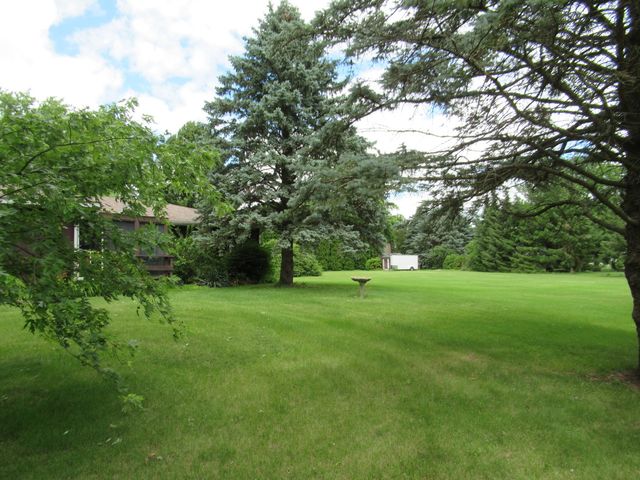 1N321 Country Life Drive, Maple Park, IL 60151