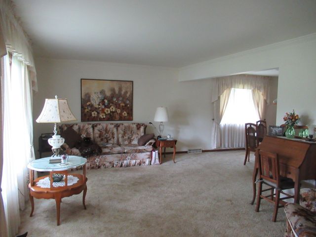 1N321 Country Life Drive, Maple Park, IL 60151