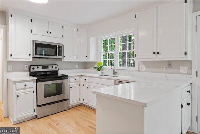 153 Lakeside Drive NW, Kennesaw, GA 30144
