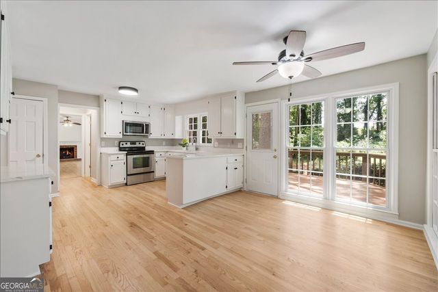 153 Lakeside Drive NW, Kennesaw, GA 30144