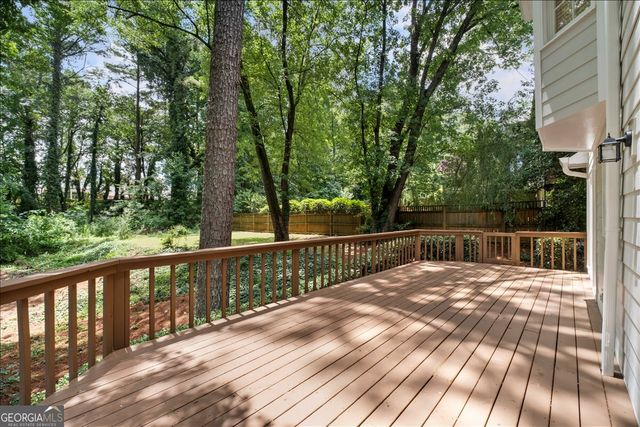 153 Lakeside Drive NW, Kennesaw, GA 30144