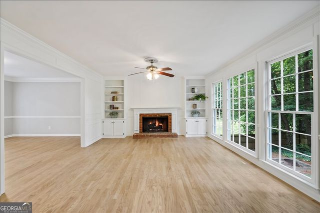 153 Lakeside Drive NW, Kennesaw, GA 30144