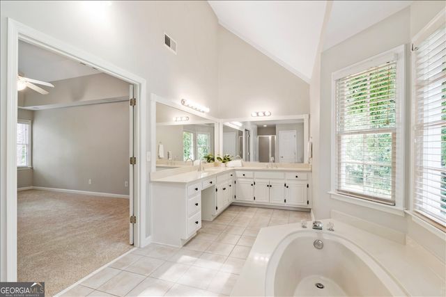153 Lakeside Drive NW, Kennesaw, GA 30144