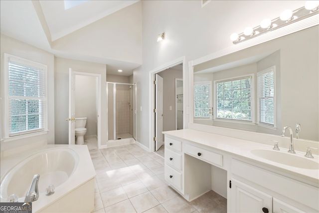 153 Lakeside Drive NW, Kennesaw, GA 30144