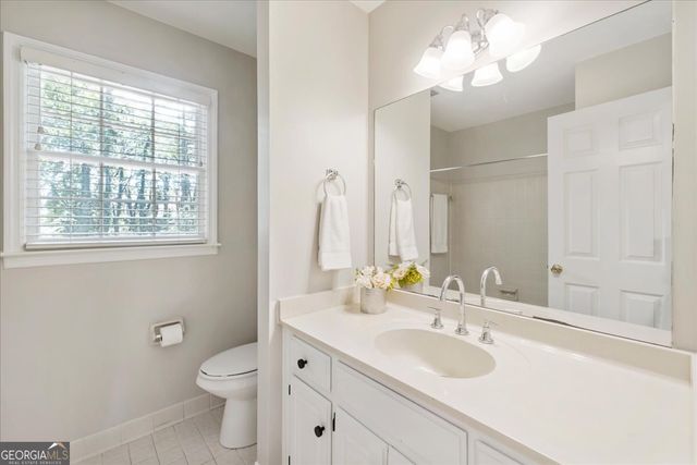153 Lakeside Drive NW, Kennesaw, GA 30144